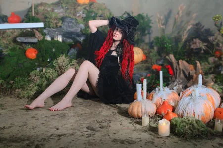 Georgia__Miller Happy Halloweeeeeeeeeeeeeeeeen! Pic 9