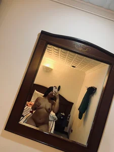 April_Becker My hot room 🥵 Immagine  3