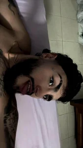 Public od RyanJaramillo  3 snímek