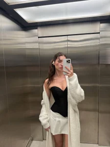 AngelesDarbonne Public Pic 4