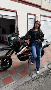 Nicole_jade Public  5টি ছবি