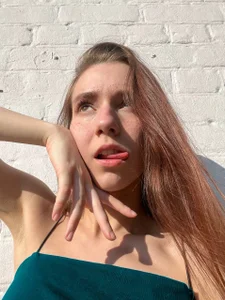 PetraHambelton Sunny evening😋 Pic 5