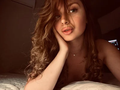 BlondeHott Public Poză 6