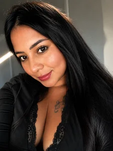 emma_dluna Public  3টি ছবি
