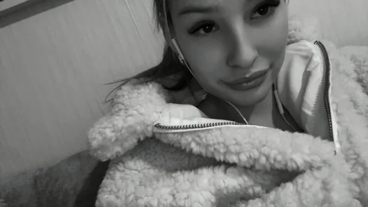 Public od VelvetAngela  snímek