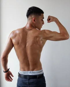 AlexanderSavage Public slika