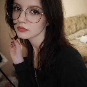 Glow_hollow Public Pic