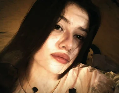 ArianaHowk Public Pic