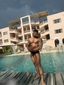 pool day new photos de MattRodriguez9  8 Imagens