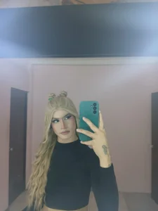 Alexa_and_Aranza_ Public Pic 2