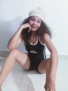 GabrielaSainz Public Pic 3