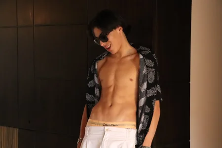 HeellBoy_ On the street รูป  3