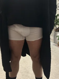 PeachyBlondieandThongmanHot Babe图片