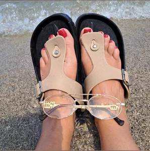 Anni_12 FLIP-FLOP: 👣 The Art of Walking Light: My Collection Some people collect stamps, others prefer watc Foto 2