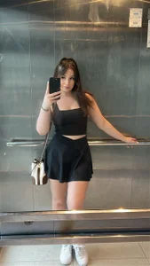 JessyLuvX kullanıcısının Off-Cam Vibes😋 albümü -  3 fotoğraf