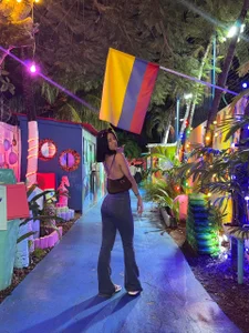 more of me🖤 de alison222_ Foto 5