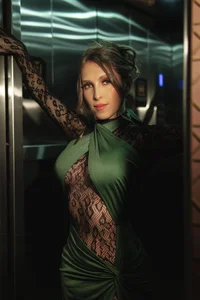 AnastasiaBoiko 💚 “𝐺𝑙𝑎𝑚𝑜𝑢𝑟 𝑖𝑛 𝑒𝑚𝑒𝑟𝑎𝑙𝑑 𝑡𝑜𝑛𝑒”.💚 Immagine  8