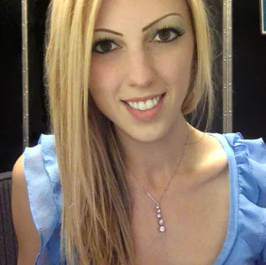 CelestialRuby Blonde Hair Color Pictures 2 Hình