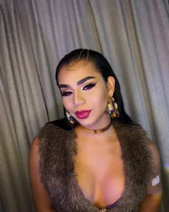 Loving makeup🐩 od orianasweet_1  3 snímek