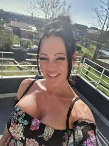 hotmilfbitch For my big Fans Pic 4