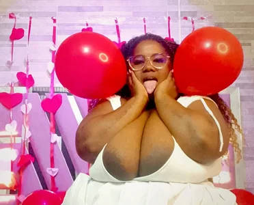 RenataFoxter Happy valentine Papi 🍒💖❤ Pic