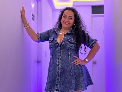 AlessandraLeroy sexy dress Foto 5