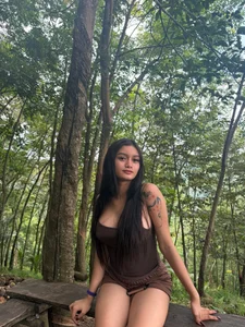 ScarletMoore Public Pic 3