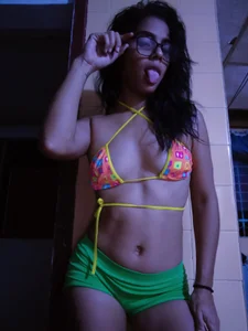 Shanon_hot20 Public Pic 6