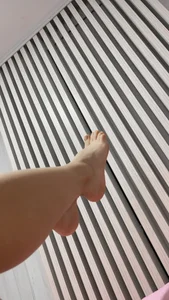 sammy_liz Hands and feet Pic 5