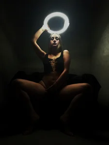 sofiaalvarez kullanıcısının Darkness albümü -  2 fotoğraf