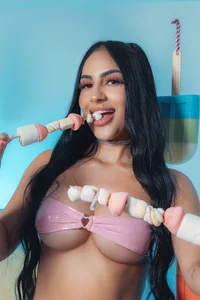 MileyCruz_ Ice Cream Day Foto 2