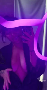 victoriia_thompson Fotos de las ricas 😈🔥 Pic 2