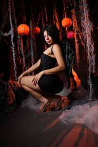 chloe_murray Happy and naughty Halloween Foto 2