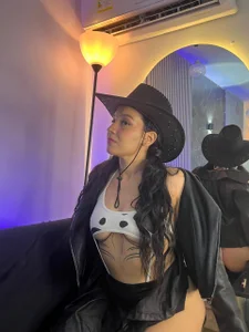 Blue0Velvet kullanıcısının sexy cowgirl albümü -  2 fotoğraf