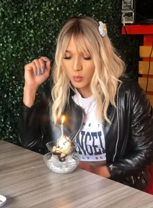 Michelle_Devereaux My birthday 2025 🎂🎉🎈🎁🥳  2টি ছবি