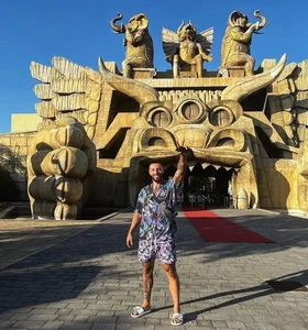 Barcelona, Dubai, Napales, Pompeii, Rome, Corfu, Turkey, Thassos , Budapest, Jordan ,Albany, de MasculineGuy99 Foto 4