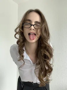 AliciaMellow: Student outfit ( 3 фото)