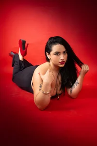 EmmaWalkerr_ Red ❤️ Pic 4