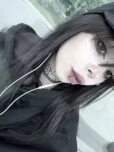 dark_aangel too much? Gambar 2