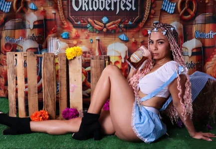 anzhel_novick Let's celebrate this great day together Immagine  2