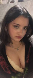 ElaraBlack Public Bilde 6