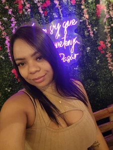 Juliet_Ember01 Public Pic 3