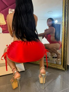 VeraGarnier Public Pic 2