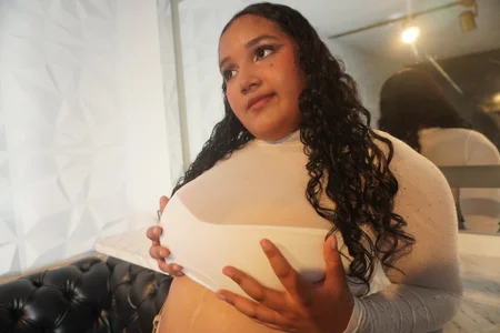 Madeline_curvy Public Foto 7