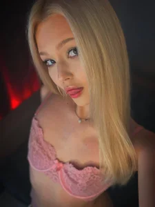 ElsaDivine Hidden Nights 🌙 Pic