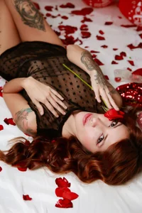 Ginger_Violetta_ GLAMOUR Pic 3