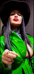 missbratzboobs: your favorite cowgirl ( 2 фото)