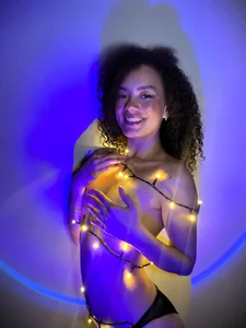 Lights od MiticaBrennet_  5 snímek