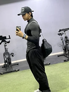 noahprada Public Immagine 