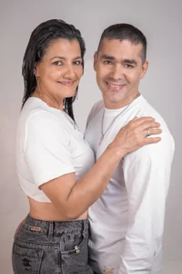 Giselle_James WHITE COUPLE Pic 2